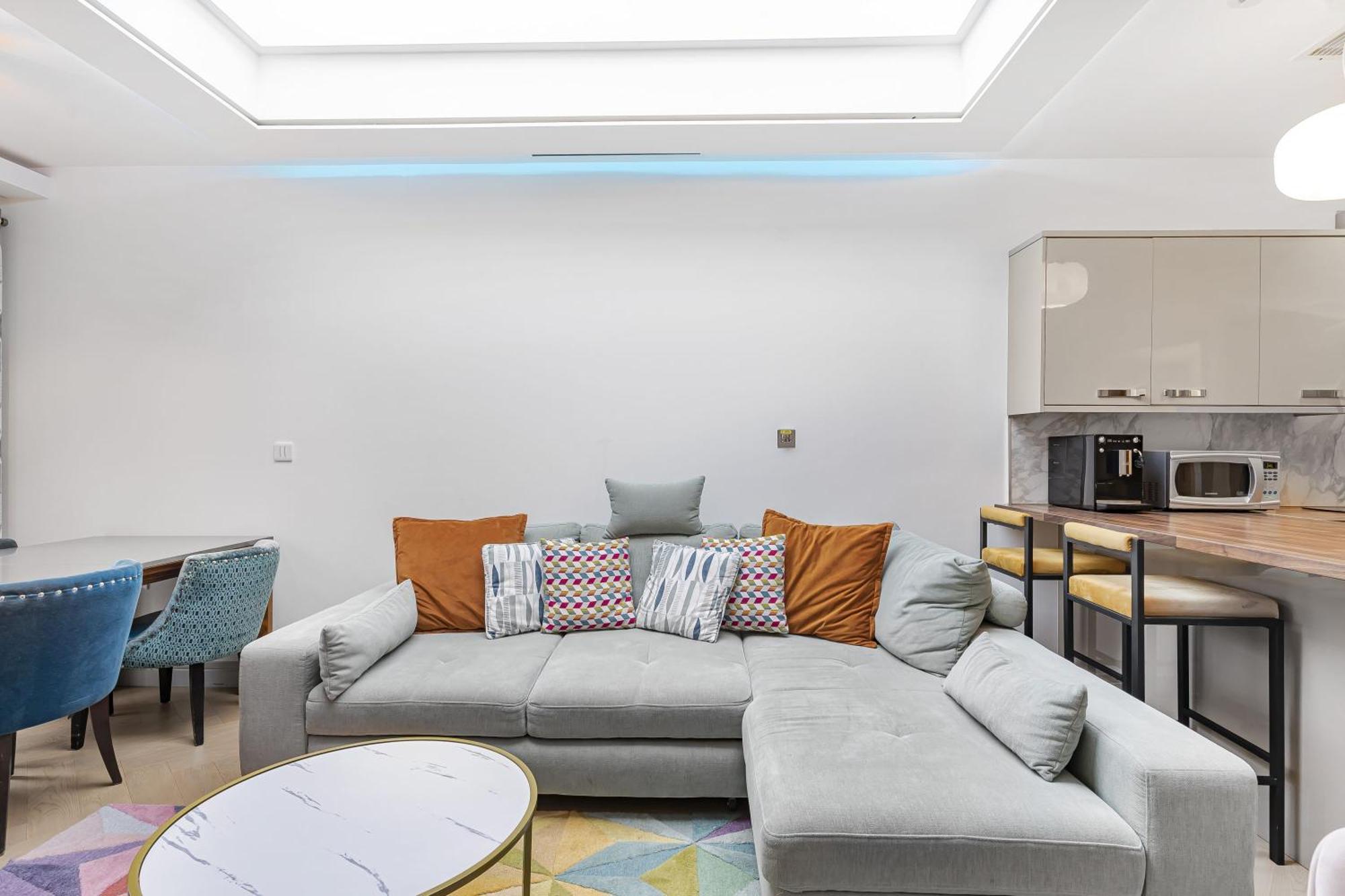 Stylish Modern In Nw6 Londra